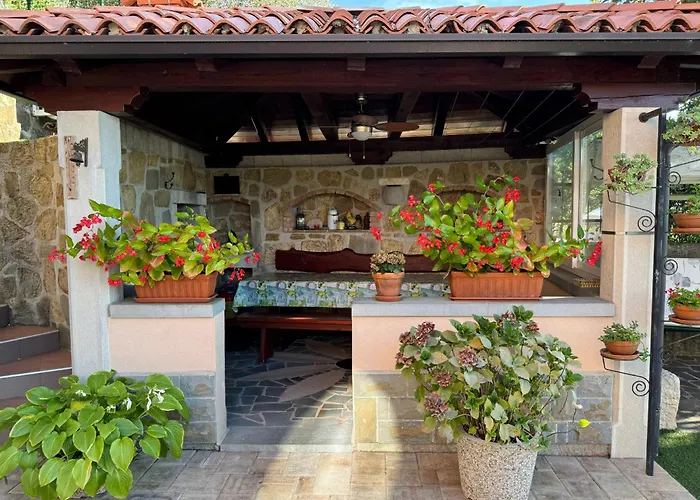 Olives House In Izola